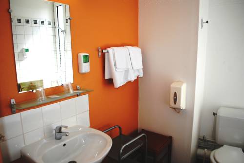 Imagen de la habitación del Hotel The Originals City, H&ocirc;tel Artyster, Le Mans. Foto 5