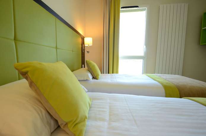 Imagen de la habitación del Hotel The Originals City, Hôtel La Verriaire, Cholet Sud. Foto 7