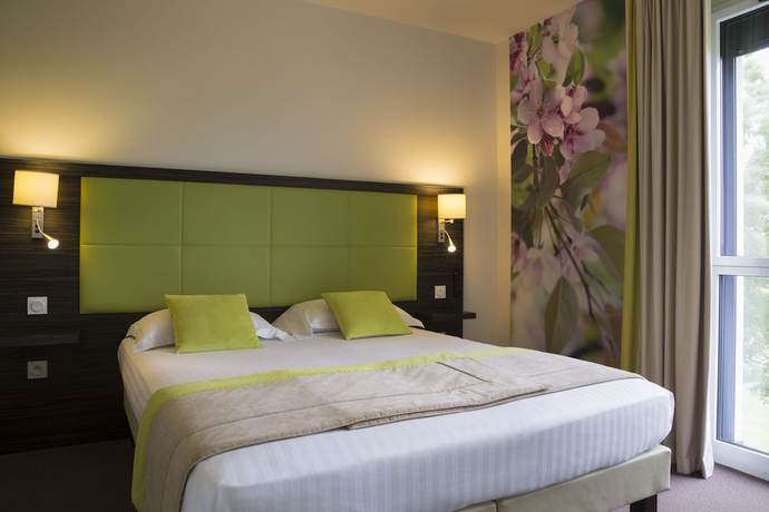 Imagen de la habitación del Hotel The Originals City, Hôtel La Verriaire, Cholet Sud. Foto 11