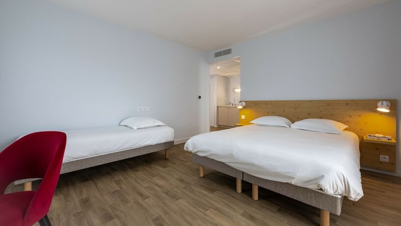 Imagen de la habitación del Hotel The Originals City, H&ocirc;tel Le Relais des Deux Mers, Marmande Sud. Foto 13