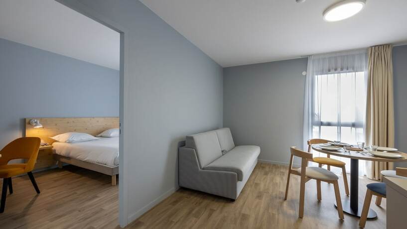 Imagen de la habitación del Hotel The Originals City, H&ocirc;tel Le Relais des Deux Mers, Marmande Sud. Foto 17