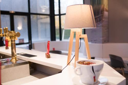 Imagen general del Hotel The Originals City, Hôtel Le Sextant, Toulouse Sud (Inter-Hotel). Foto 6