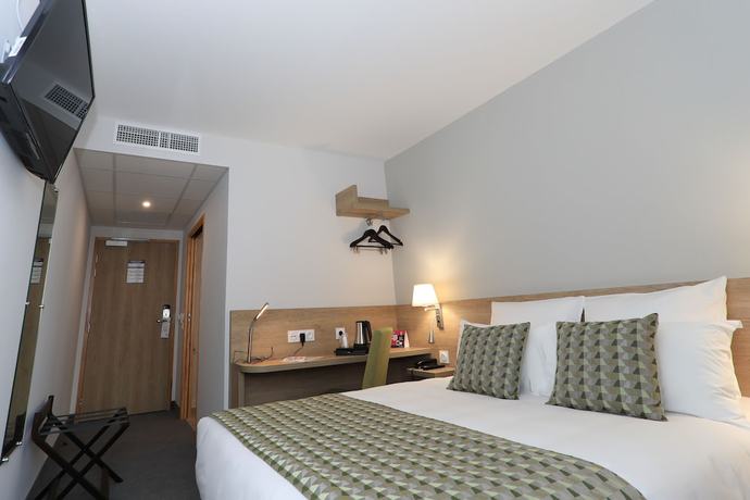 Imagen de la habitación del Hotel The Originals City, H&ocirc;tel de la Confluence. Foto 15