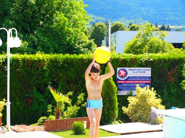 Imagen de los interiores del Hotel The Originals City, Hôtel du Faucigny, Cluses Ouest. Foto 13