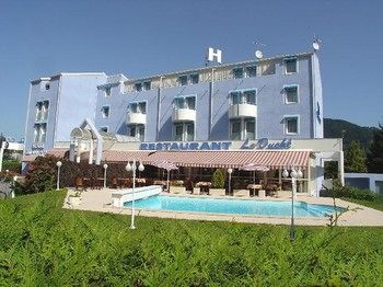 Imagen de los exteriores del Hotel The Originals City, Hôtel du Faucigny, Cluses Ouest. Foto 11