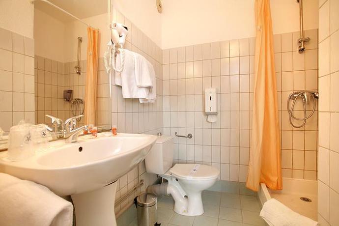 Imagen general del Hotel The Originals City, La Belle Étape. Foto 6