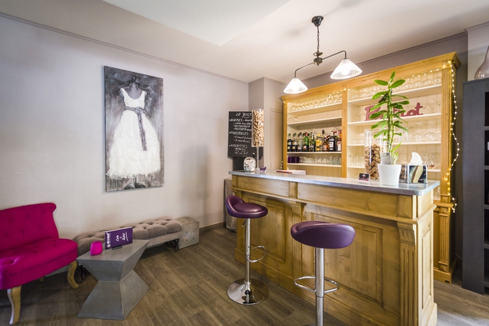 Imagen del bar/restaurante del Hotel The Originals City, La Saulaie, Saumur Ouest. Foto 6