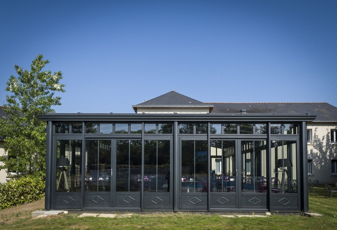 Imagen del bar/restaurante del Hotel The Originals City, La Saulaie, Saumur Ouest. Foto 7