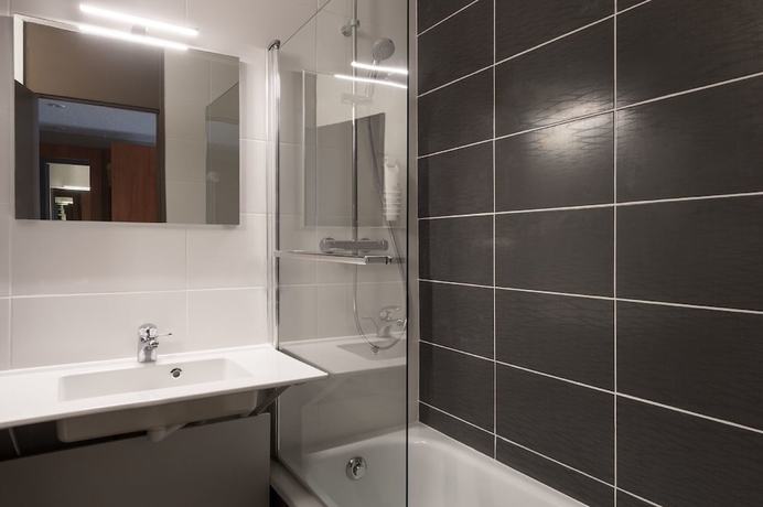 Imagen de la habitación del Hotel The Originals City, La Terrasse, Tours Nord. Foto 12