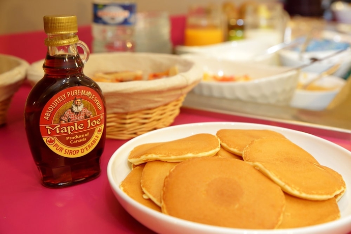 Imagen del bar/restaurante del Hotel The Originals City, La Terrasse, Tours Nord. Foto 4