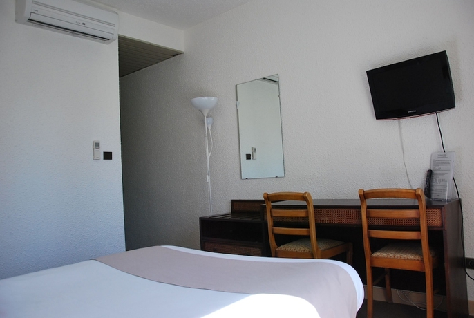 Imagen de la habitación del Hotel The Originals City, Le Barry. Foto 6