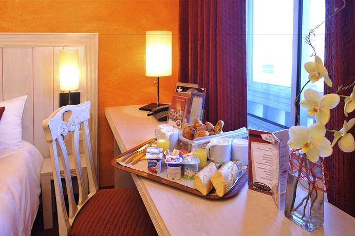 Imagen de la habitación del Hotel The Originals City, Le Berry, Bourges. Foto 11