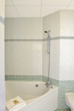 Imagen de la habitación del Hotel The Originals City, Le Clos De L'orgerie. Foto 4