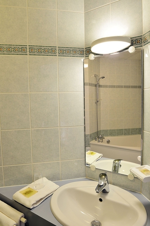 Imagen de la habitación del Hotel The Originals City, Le Clos De L'orgerie. Foto 6