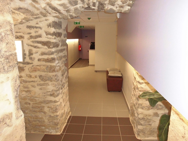 Imagen de los interiores del Hotel The Originals City, Le Coeur D'or, Sedan Est (inter-hotel). Foto 4