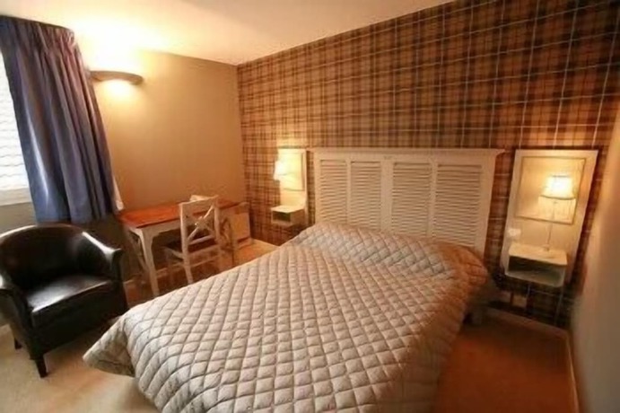 Imagen de la habitación del Hotel The Originals City, Le Cottage H&ocirc;tel. Foto 7