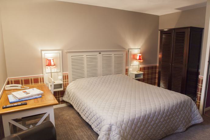 Imagen de la habitación del Hotel The Originals City, Le Cottage H&ocirc;tel. Foto 9