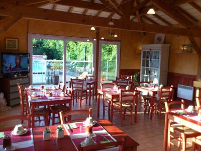 Imagen general del Hotel The Originals City, Le Lodge. Foto 2