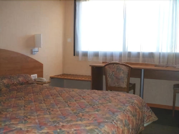 Imagen de la habitación del Hotel The Originals City, Le Logis D'elb&eacute;e. Foto 9