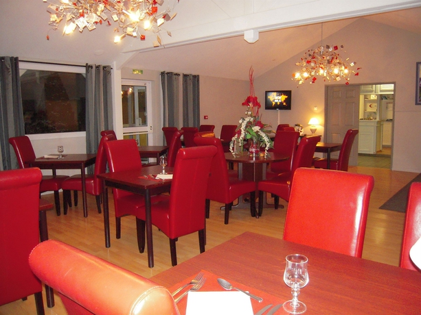 Imagen del bar/restaurante del Hotel The Originals City, Le Louisiane. Foto 2
