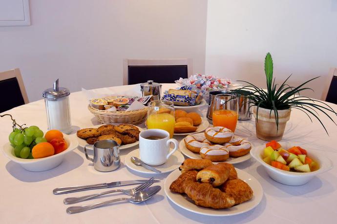 Imagen general del Hotel The Originals City, Le Pavillon, Béziers Est. Foto 15