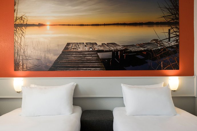 Imagen de la habitación del Hotel The Originals City, Le Puech. Foto 11