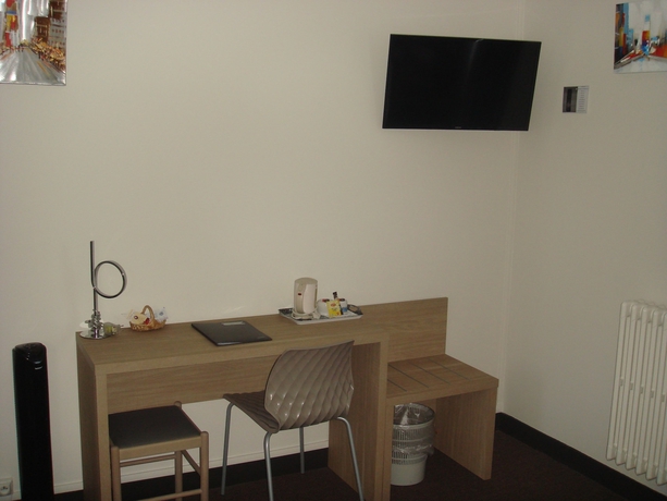 Imagen de la habitación del Hotel The Originals City, Le Savoy, Caen. Foto 9