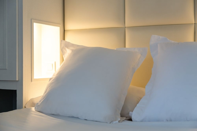 Imagen de la habitación del Hotel The Originals City, Lecourbe, Paris Tour Eiffel (Inter-Hotel). Foto 5