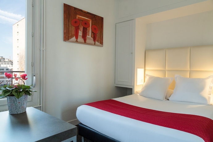 Imagen de la habitación del Hotel The Originals City, Lecourbe, Paris Tour Eiffel (Inter-Hotel). Foto 11