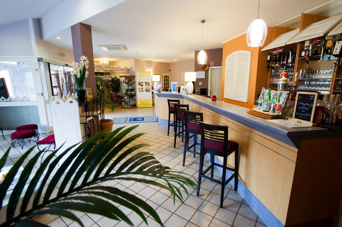 Imagen del bar/restaurante del Hotel The Originals City Limoges Sud. Foto 3