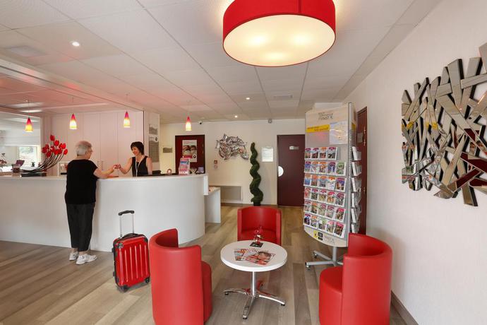 Imagen de los interiores del Hotel The Originals City, Loval. Foto 8