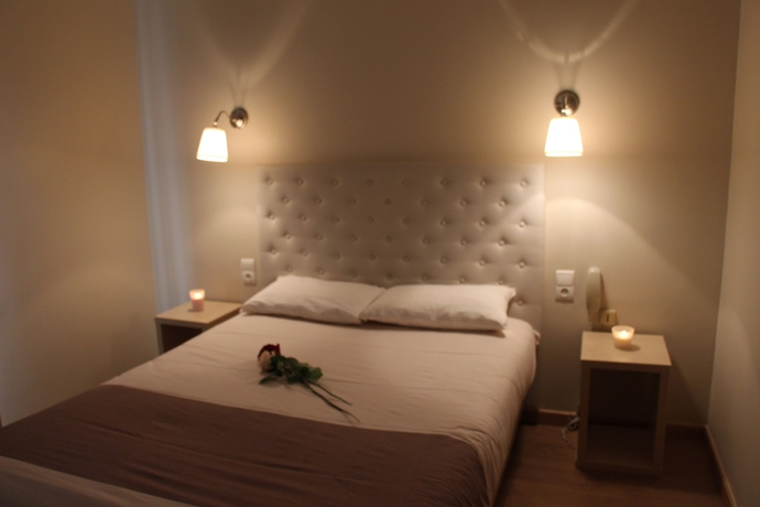 Imagen de la habitación del Hotel The Originals City, Mondial, Perpignan. Foto 2