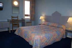 Imagen de la habitación del Hotel The Originals City, Mulhouse Est. Foto 6