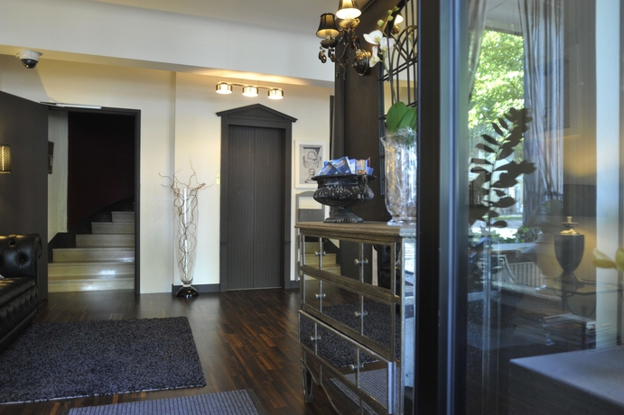 Imagen del bar/restaurante del Hotel The Originals City, Napol&eacute;on, La Roche-sur-yon. Foto 4