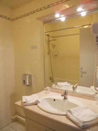 Imagen de la habitación del Hotel The Originals City, Notre Dame, Rouen. Foto 9