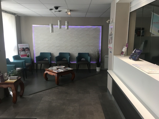 Imagen de los interiores del Hotel The Originals City, Novella Nantes Centre Gare. Foto 19