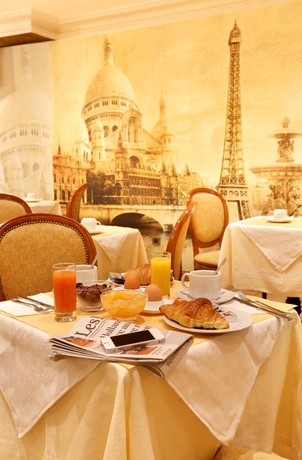 Imagen del bar/restaurante del Hotel The Originals City Paix Republique. Foto 5