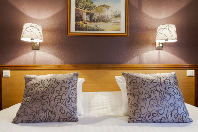 Imagen de la habitación del Hotel The Originals City, Paray-le-monial. Foto 9