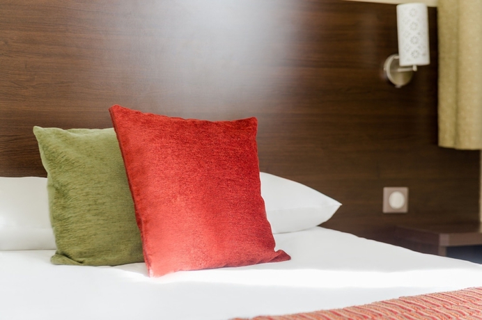 Imagen de la habitación del Hotel The Originals City, Paris Sud, Orly-draveil. Foto 2