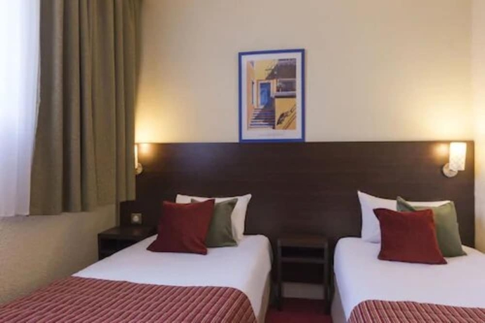 Imagen de la habitación del Hotel The Originals City, Paris Sud, Orly-draveil. Foto 4