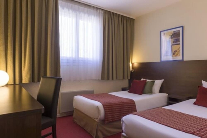 Imagen de la habitación del Hotel The Originals City, Paris Sud, Orly-draveil. Foto 5