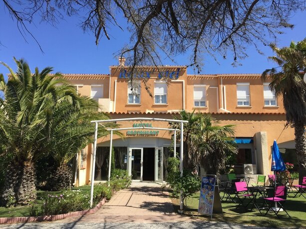 Imagen general del Hotel The Originals City, Relax'otel, Le Barcarès. Foto 4