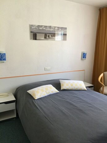 Imagen general del Hotel The Originals City, Relax'otel, Le Barcarès. Foto 10