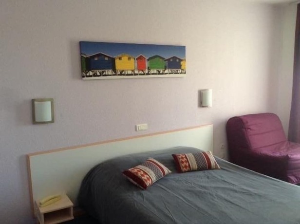 Imagen general del Hotel The Originals City, Relax'otel, Le Barcarès. Foto 15