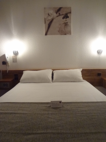 Imagen de la habitación del Hotel The Originals City, Solana, Niort Est. Foto 8