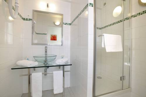 Imagen de la habitación del Hotel The Originals City, Villancourt. Foto 5