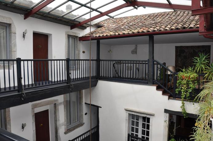 Imagen general del Hotel The Originals City, la Reine Jeanne, Orthez (inter-hotel). Foto 6