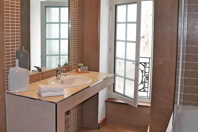 Imagen general del Hotel The Originals City, la Reine Jeanne, Orthez (inter-hotel). Foto 8