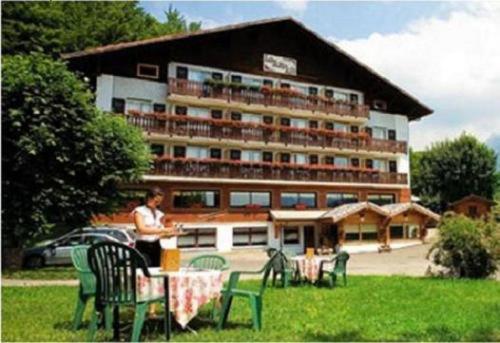 Imagen general del Hotel The Originals Le Bois Joli (ex Relais Du Sil. Foto 4