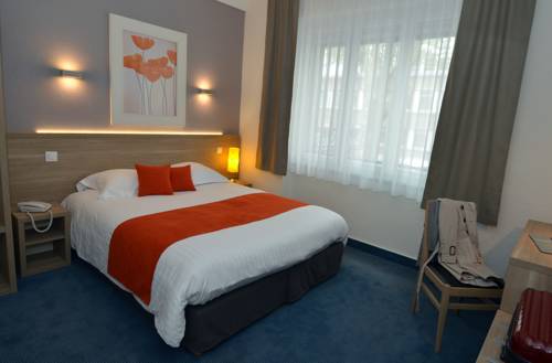 Imagen de la habitación del Hotel The Originals Les Oc&eacute;anes. Foto 6